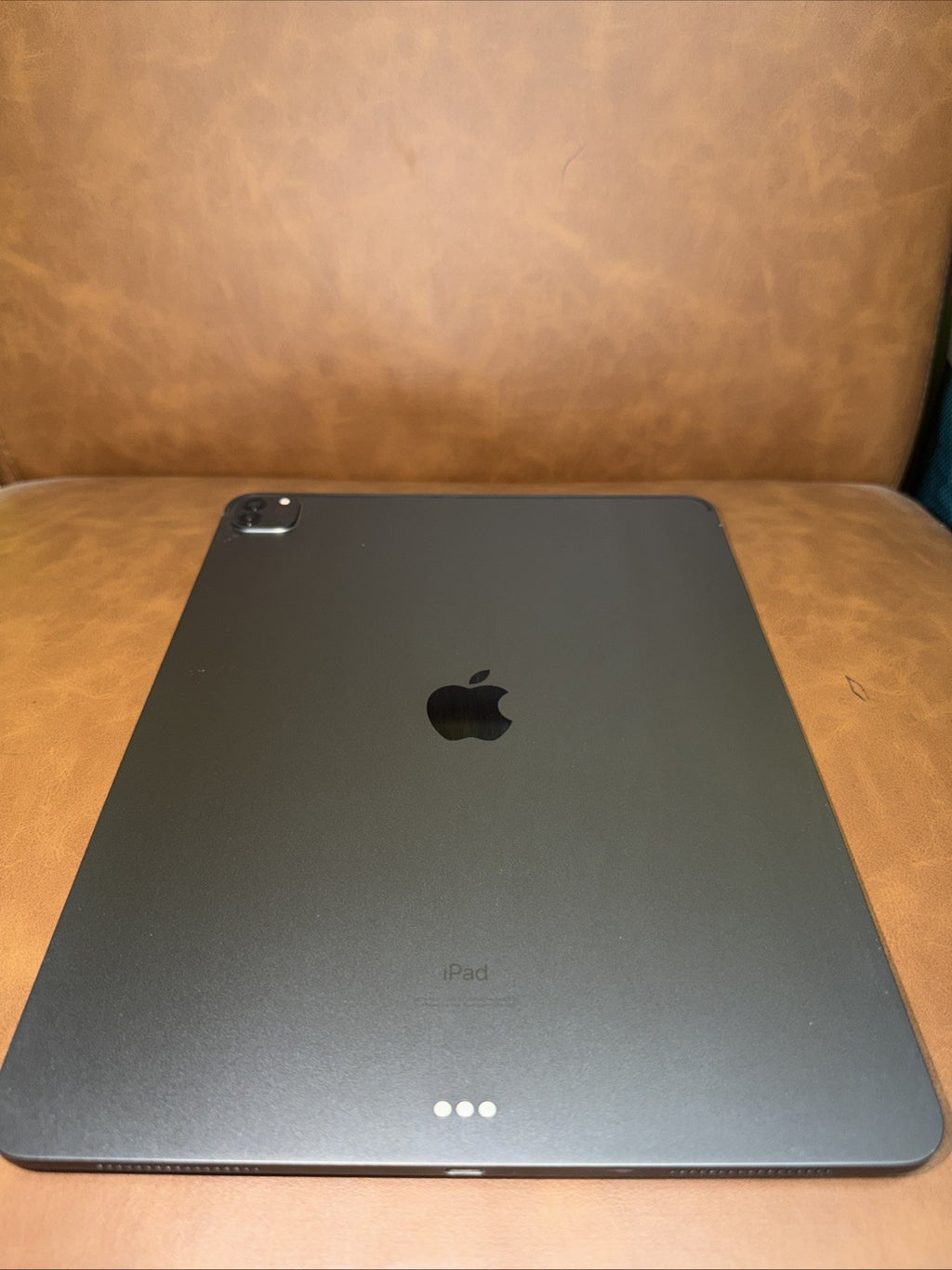 Apple iPad Pro 4th Gen 4 Generation WiFi / 12.9"