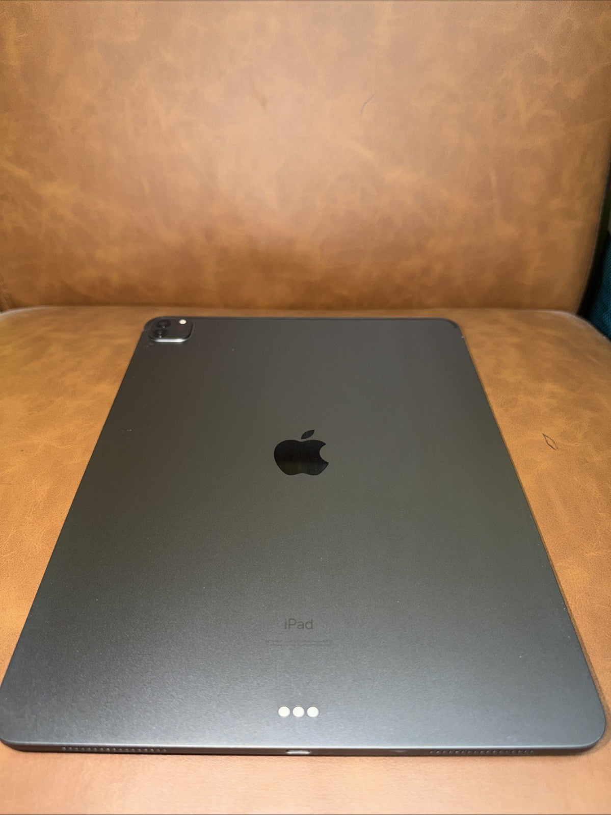 Apple iPad Pro 4th Gen 4 Generation WiFi / 12.9"