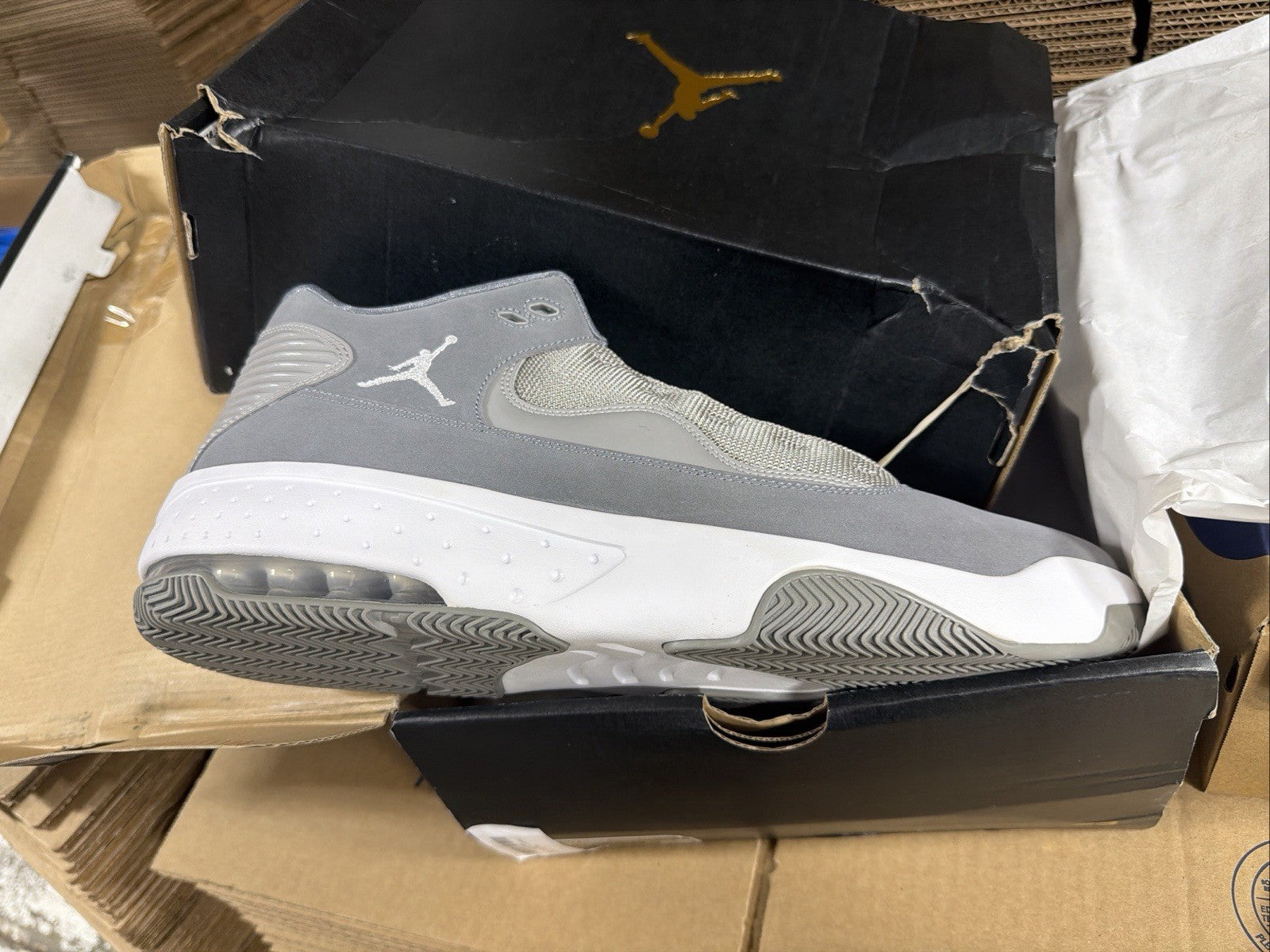 Size 10.5 - Jordan Max Aura 2 Medium Grey