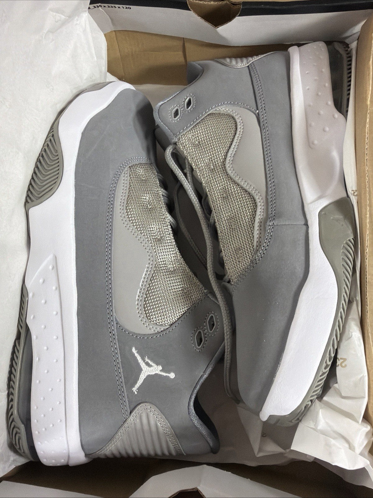 Size 10.5 - Jordan Max Aura 2 Medium Grey