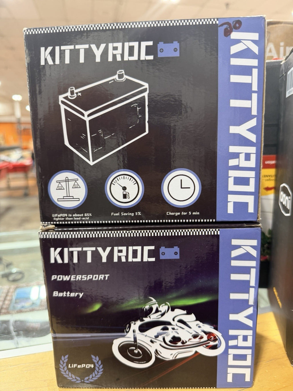 Lithium Motorcycle Battery 12V 300A 4Ah, LiFePO4 Engine Start Battery with BM...