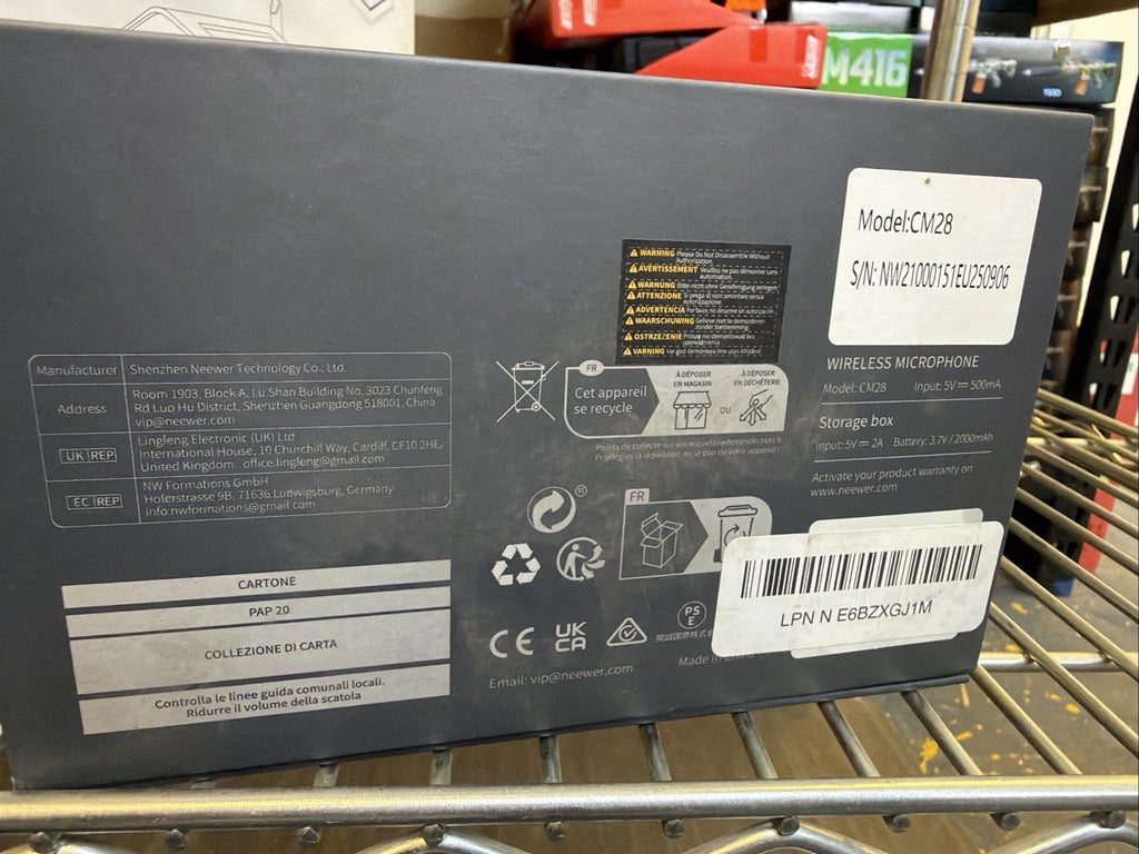 Neewer CM28 Professional Wireless Lavalier Microphone w/ Charging Case *Open-box