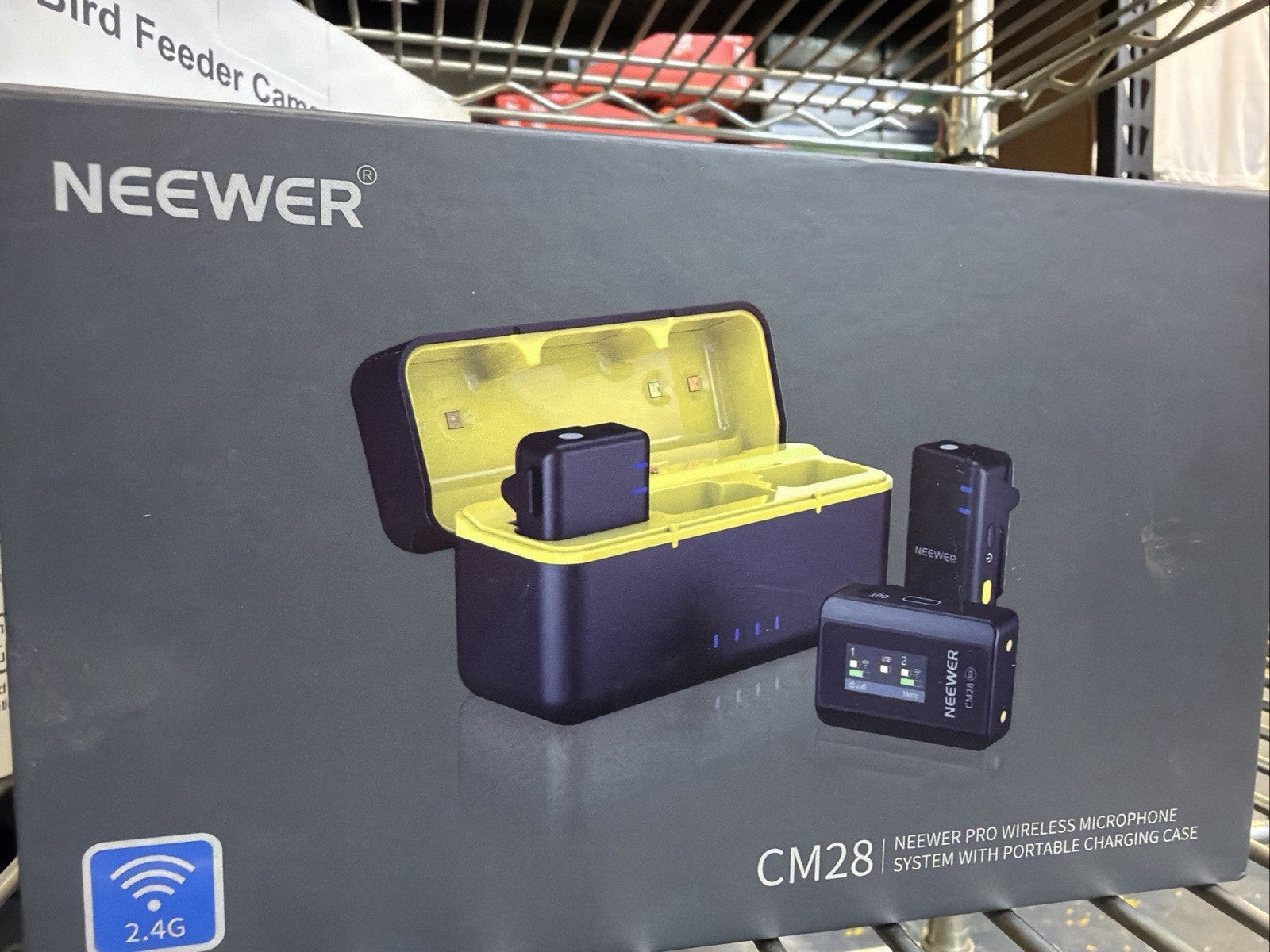 Neewer CM28 Professional Wireless Lavalier Microphone w/ Charging Case *Open-box