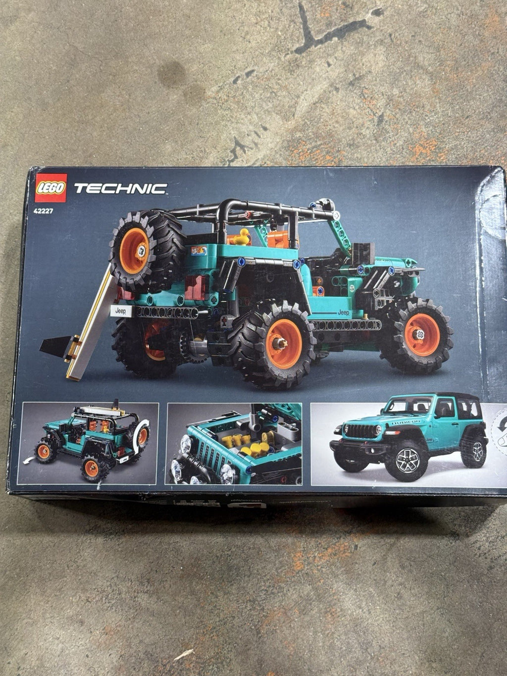Genuine LEGO TECHNIC JEEP WRANGLER RUBICON 723 Pieces (42227) Brand New