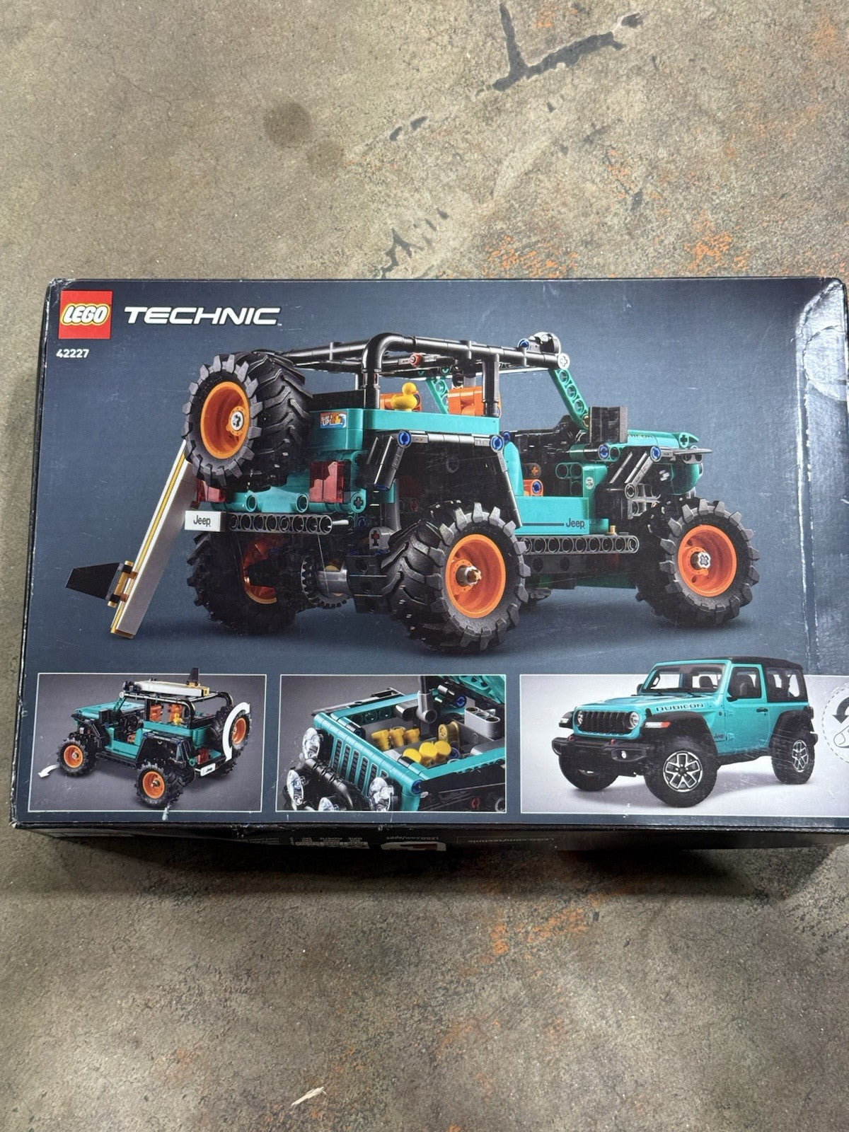 Genuine LEGO TECHNIC JEEP WRANGLER RUBICON 723 Pieces (42227) Brand New