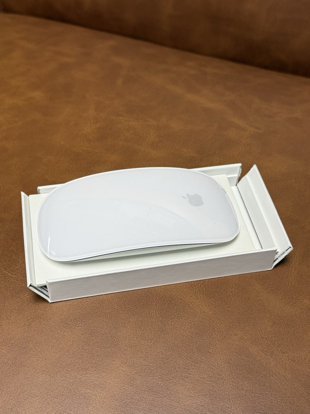 Apple Magic Mouse Wireless Bluetooth Laser Rechargeable Tactile White