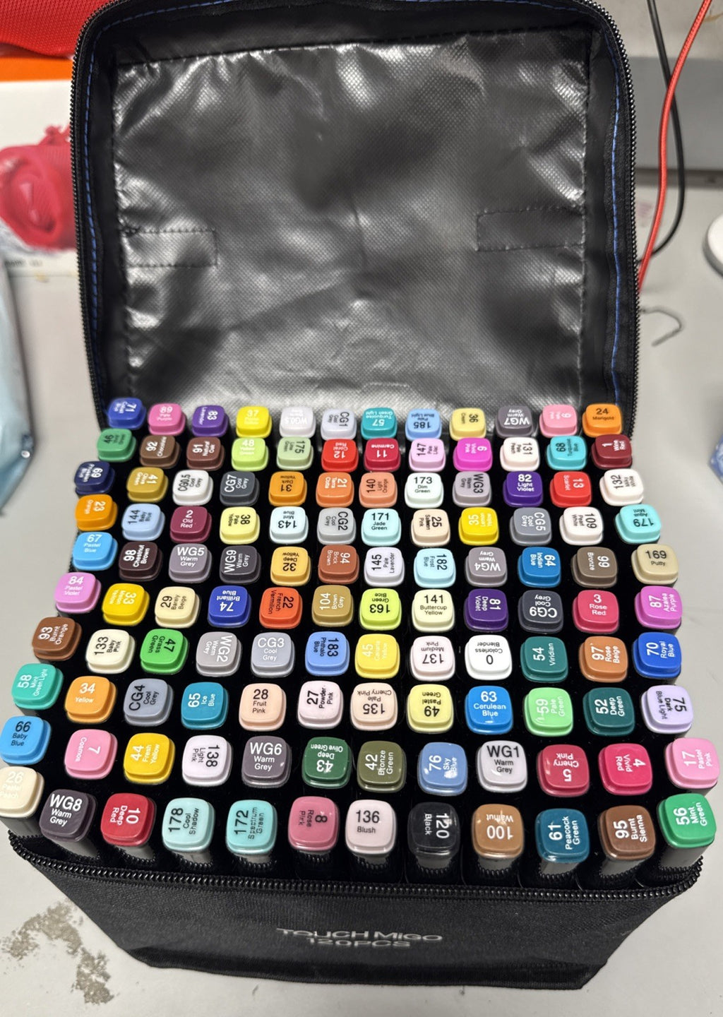 120 PCS DUAL TIP ALCOHOL BASED MARKERS IN ZIPPERED CASE