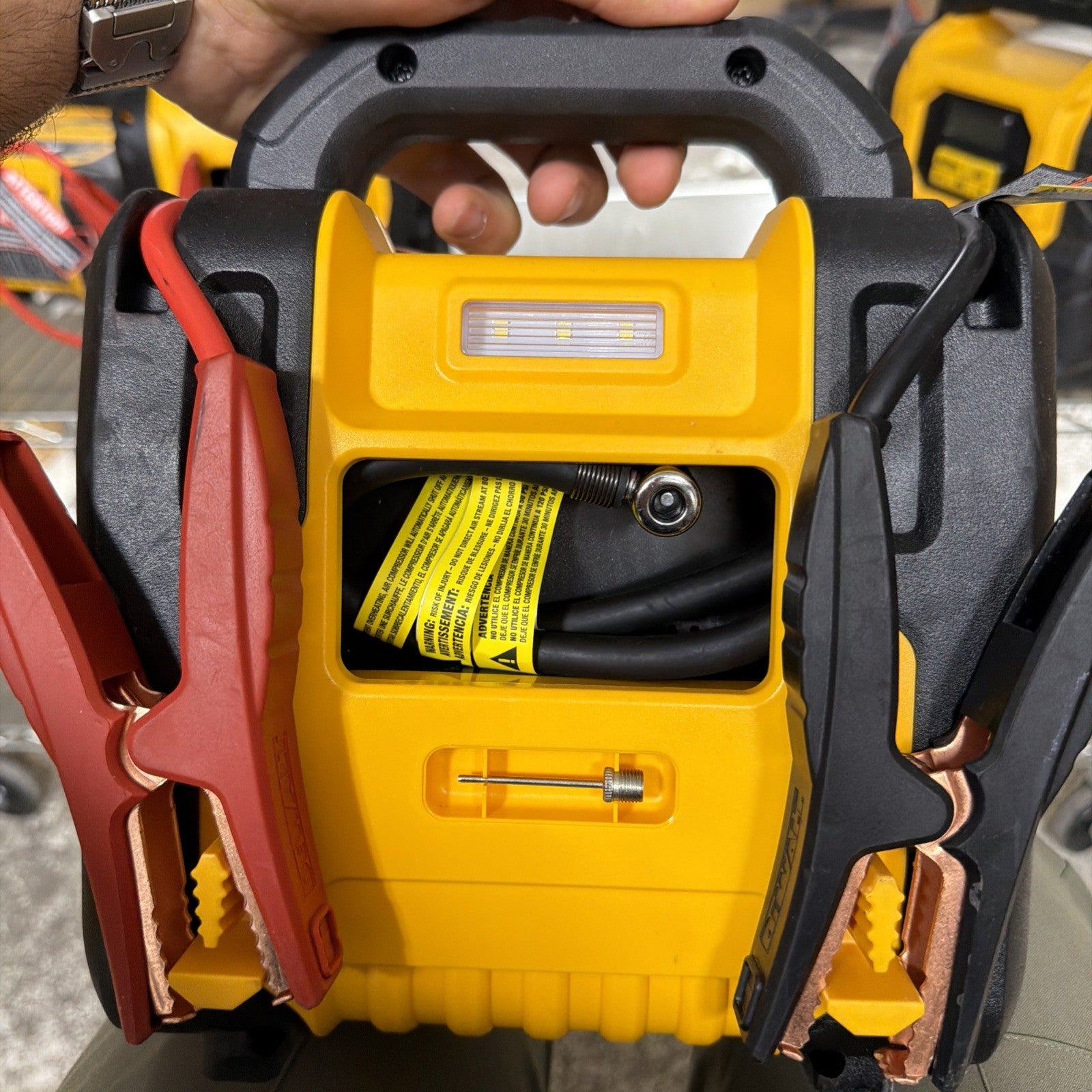 DEWALT DXAELJC20 Jump Starter – 2000A, 120 PSI Compressor, Inverter