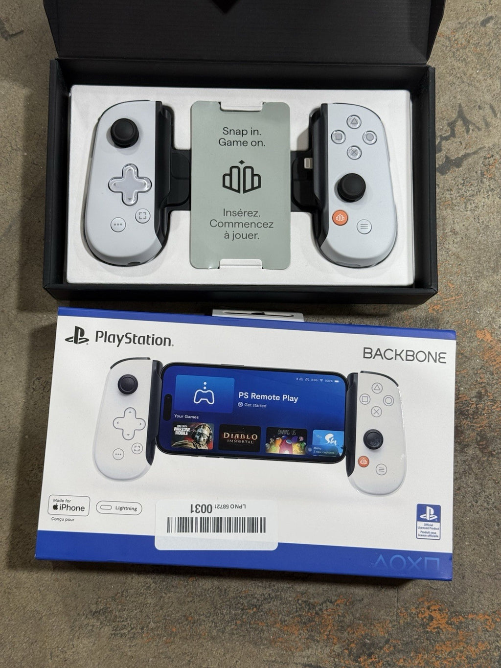 Backbone BB-02-W-SW One PlayStation Edition Lightning Mobile Gaming Controller