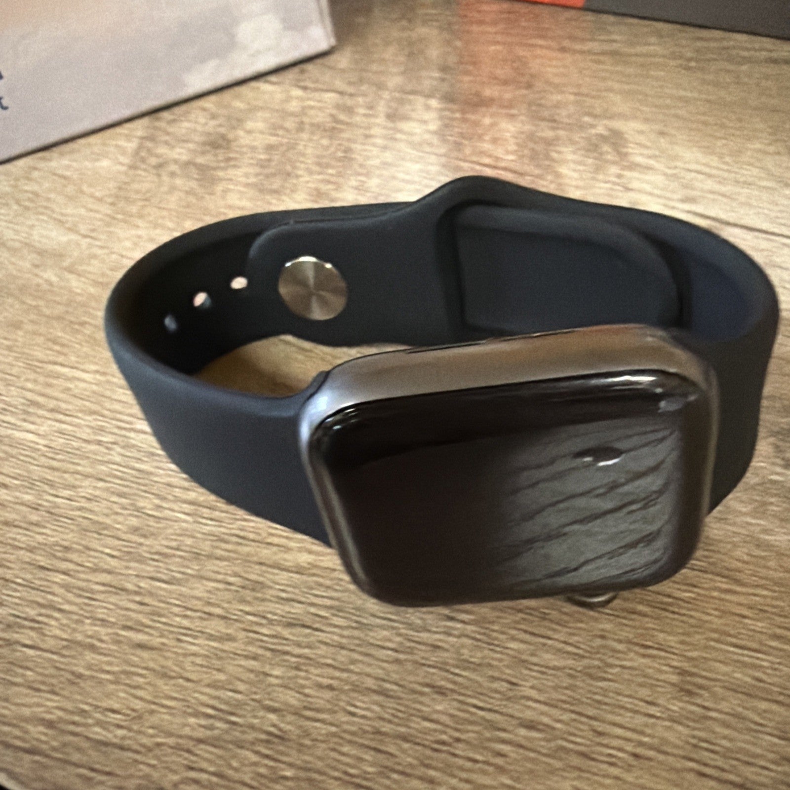 Apple Watch SE 2 40mm Starlight Aluminum - Starlight Sport Band MXEF3LL/A